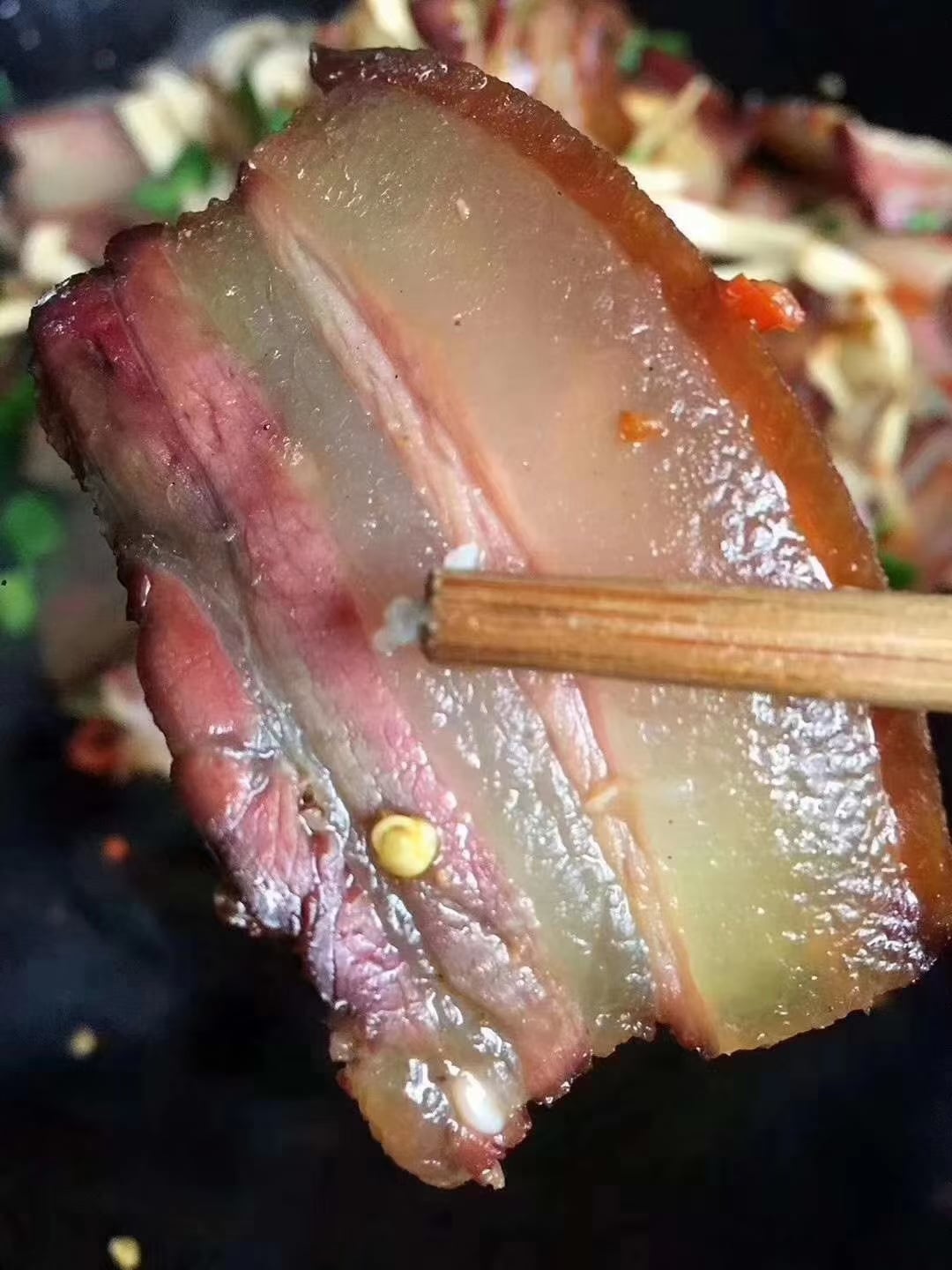 蒸好的腊肉片